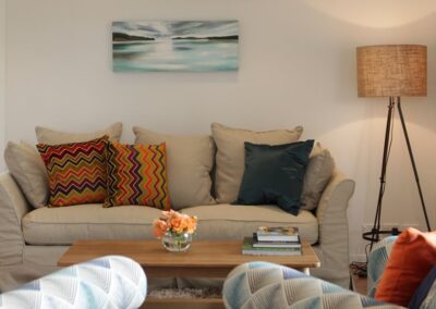 Picture of the relaxing and comfortable Birdsong Retreat lounge