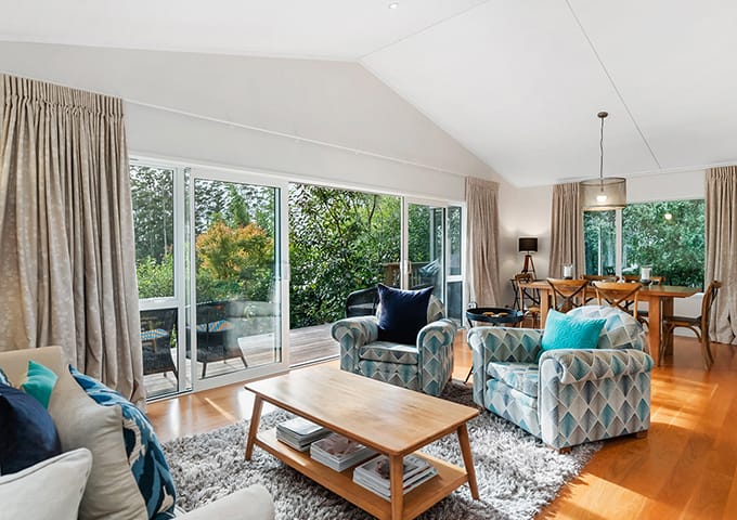 summer1 Bright and private Treghan Lodge guesthouse, ideal for long weekends and extended retreats in the Bay of Islands.