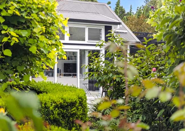 Private guesthouse at Treghan Lodge surrounded by gardens in Kerikeri, Bay of Islands Private guesthouse at Treghan Lodge surrounded by gardens in Kerikeri, Bay of Islands