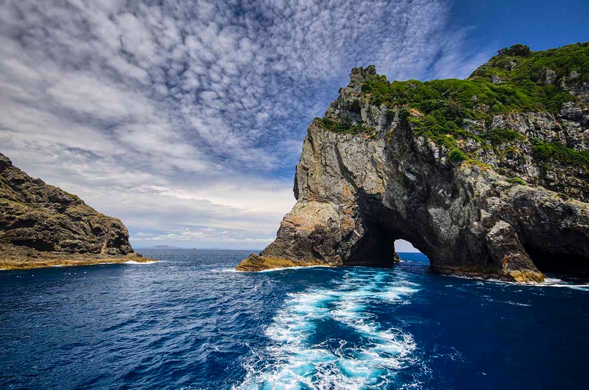 Hole in the Rock, Bay of Islands, New Zealand
